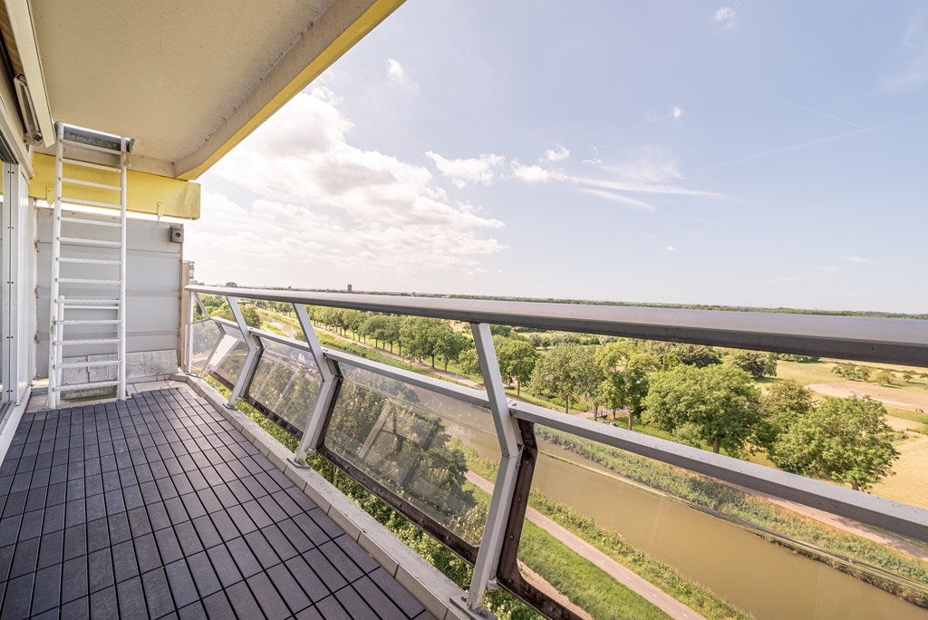 Appartement te huur: Burgemeester D. Kooimanweg 423, Purmerend