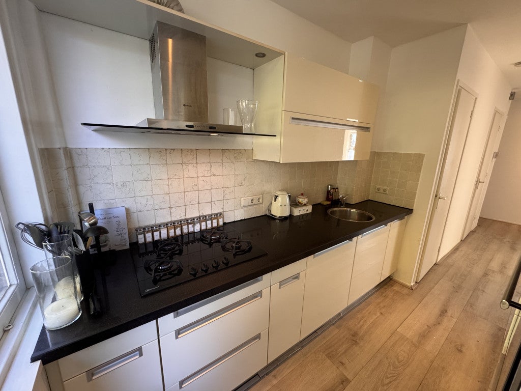 Appartement Meeuwenstraat 8
