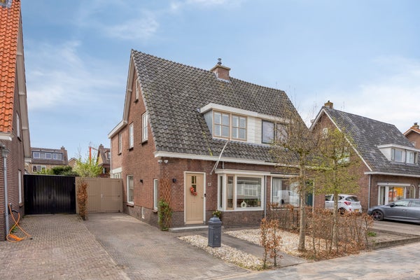 Huis Buurtlaan west 52 in Veenendaal