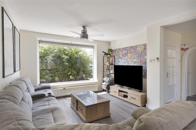 Tussenwoning te koop: Meidoornplein 13, Purmerend