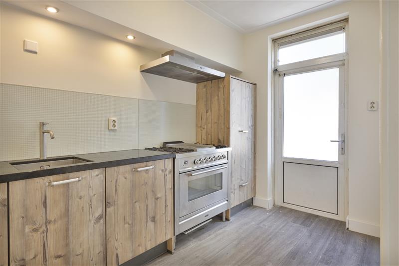 Tussenwoning te koop: Meidoornplein 13, Purmerend