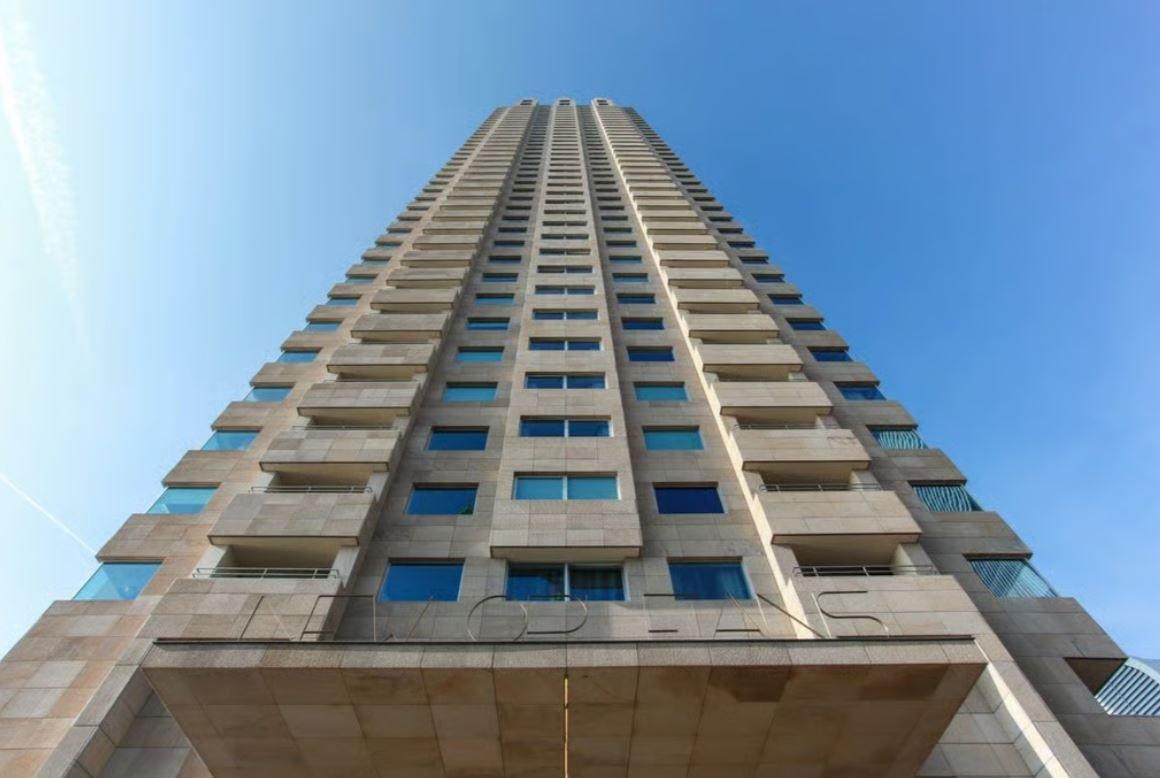Flat Van der Hoevenplein