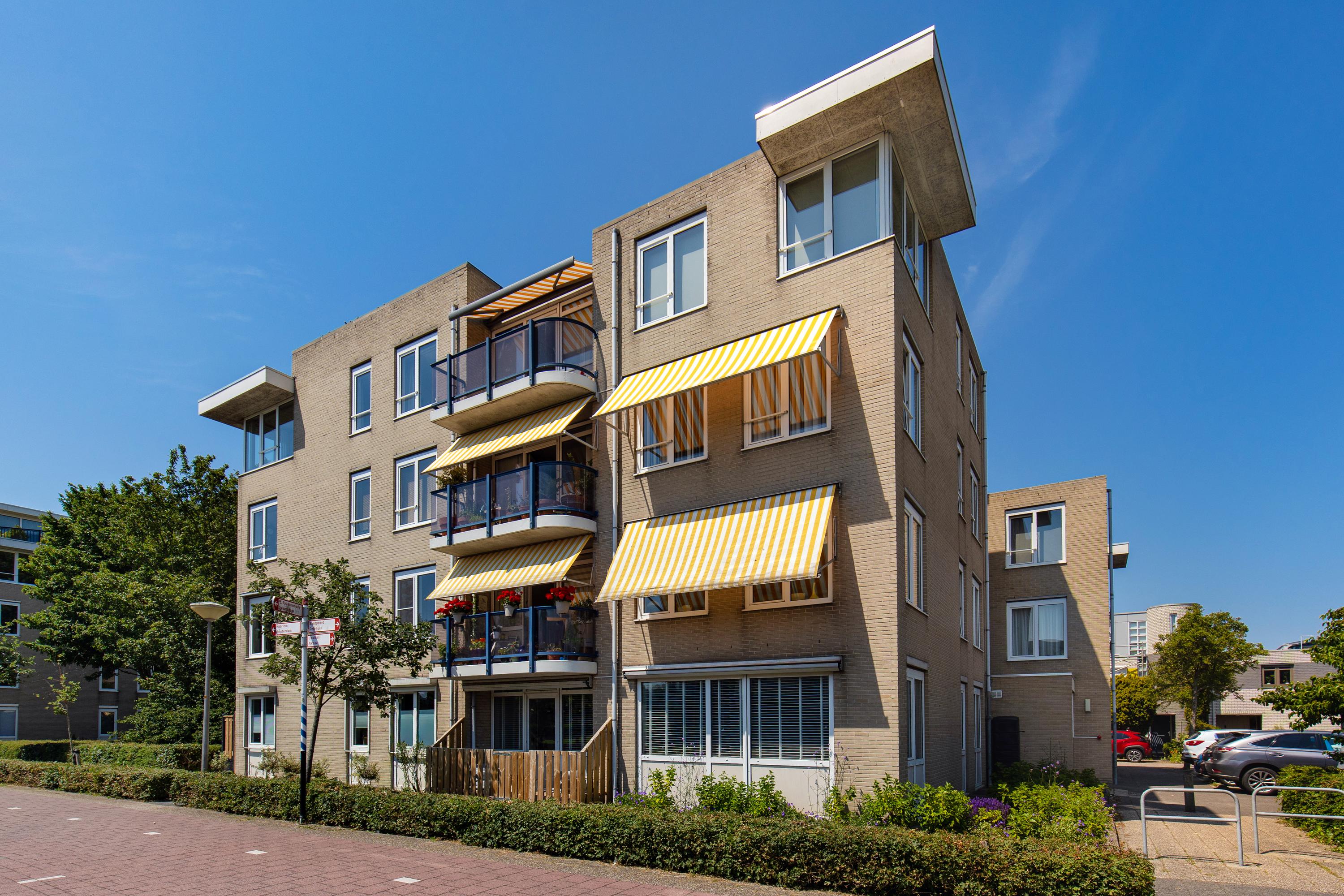 Appartement Zwanebloembocht 1 in Velserbroek