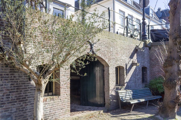 Flat Nieuwegracht 42