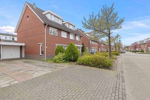 Huis Velhorstweide 24 in Helmond