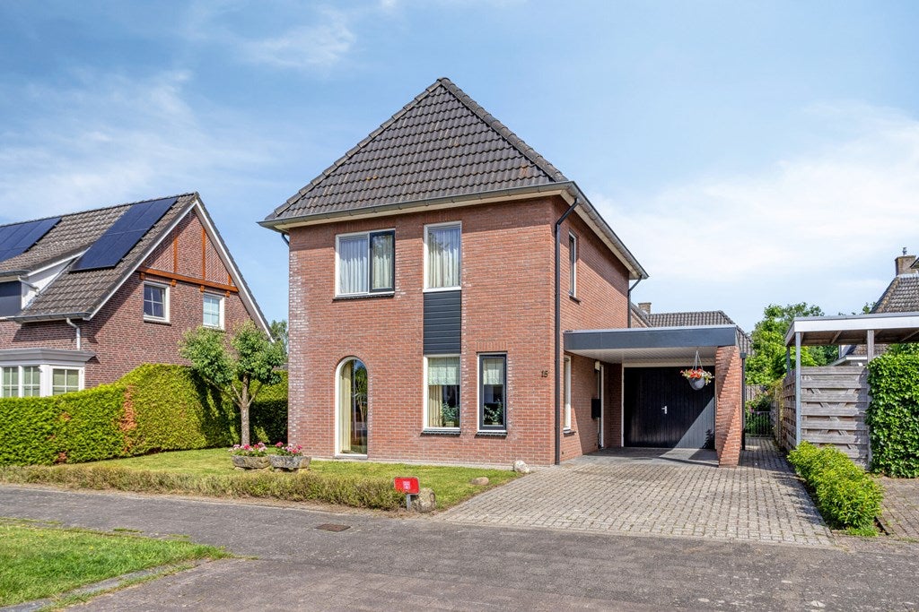 Huis Hakselaar 15 in Denekamp