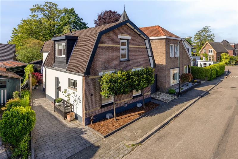 Huis Bloemheuvellaan 51 in Apeldoorn