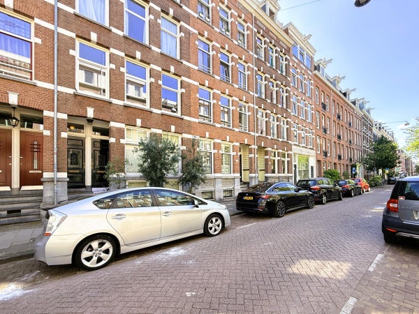 Piso Eerste Jan van der Heijdenstraat en Amsterdam