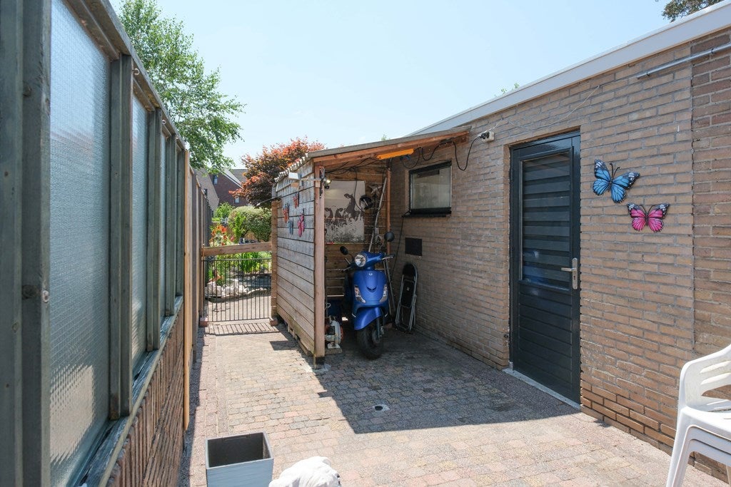 Tussenwoning te koop: Rietstraat 300, Almelo