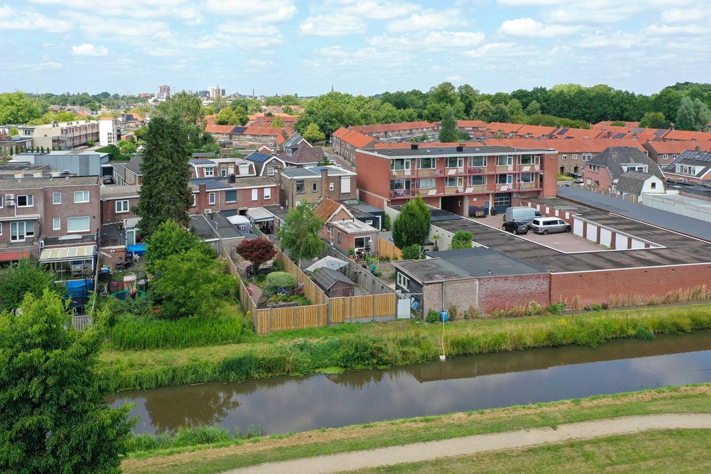 Tussenwoning te koop: Rietstraat 300, Almelo
