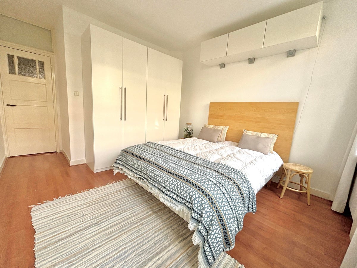 Appartement aan de Van Tuyll van Serooskerkenweg in Amsterdam (1076 JN)
