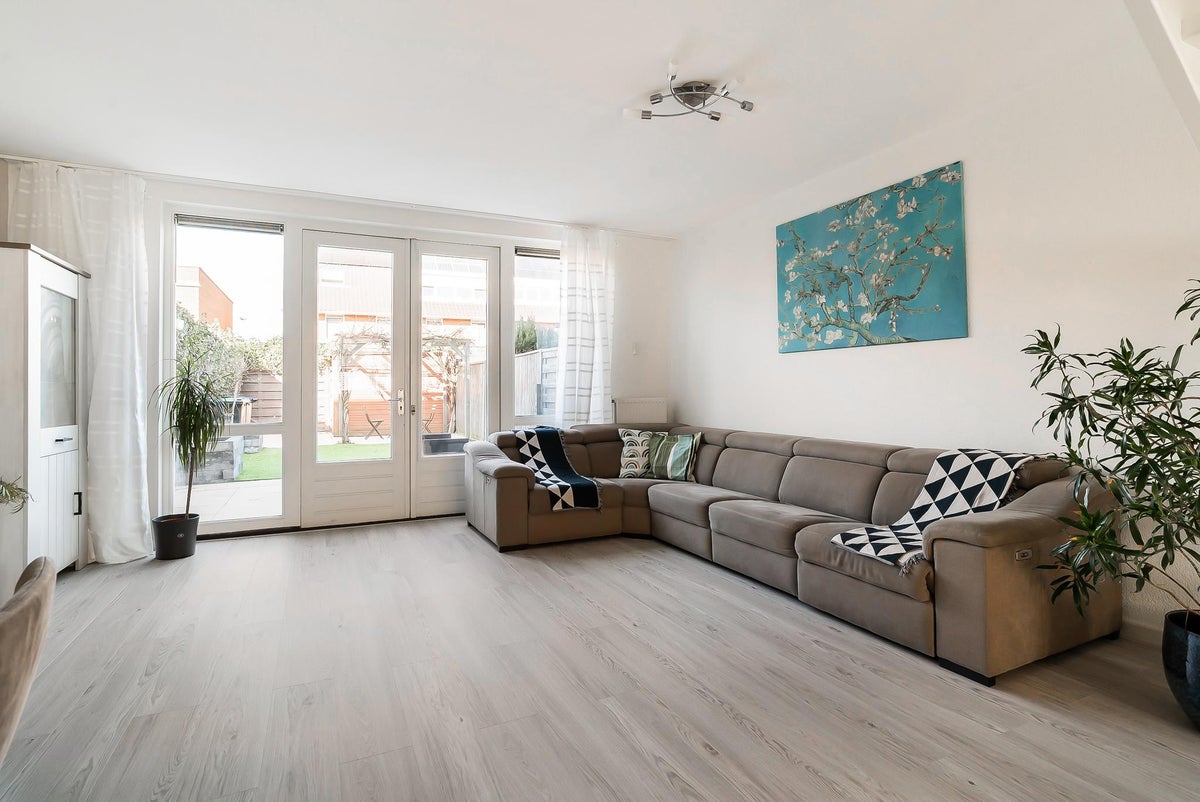 Te huur: Huis Vrouw Avenweg 177 in Den Haag