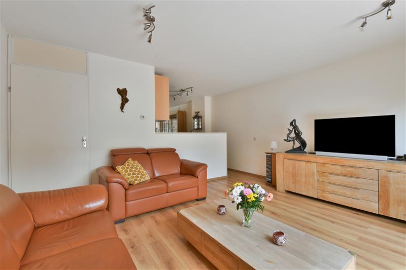 Tussenwoning te koop: Mattenbiesstraat 197, Amsterdam
