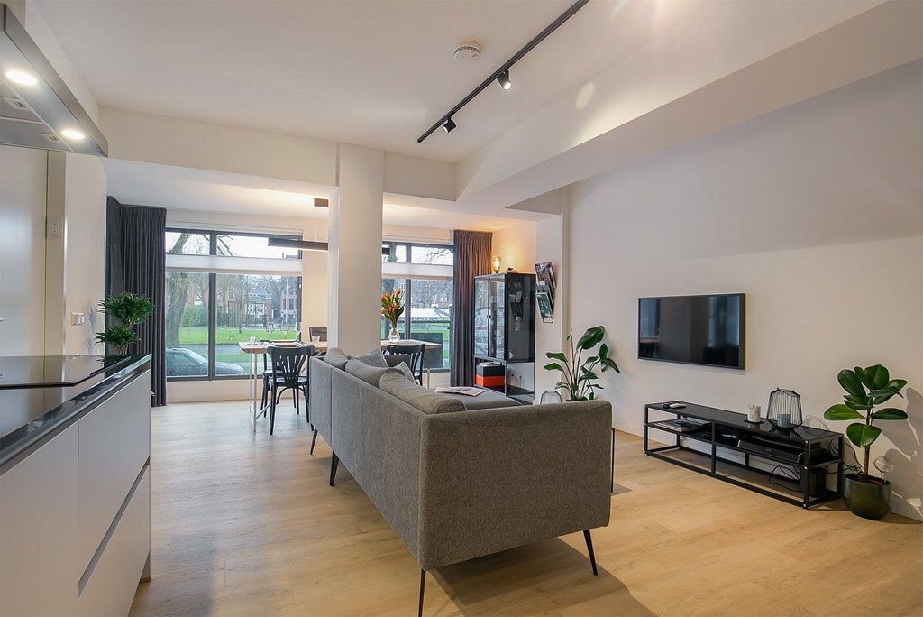 Flat Mathenesserlaan 321 D
