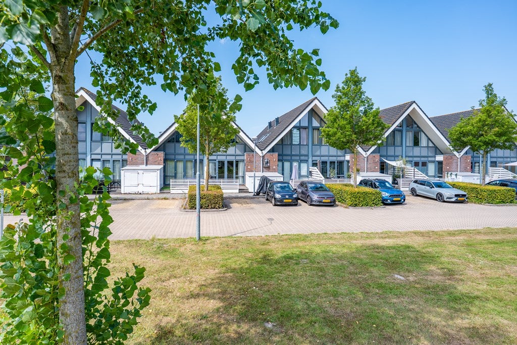 Tussenwoning te koop: Vuurdoornstraat 24, Lisserbroek