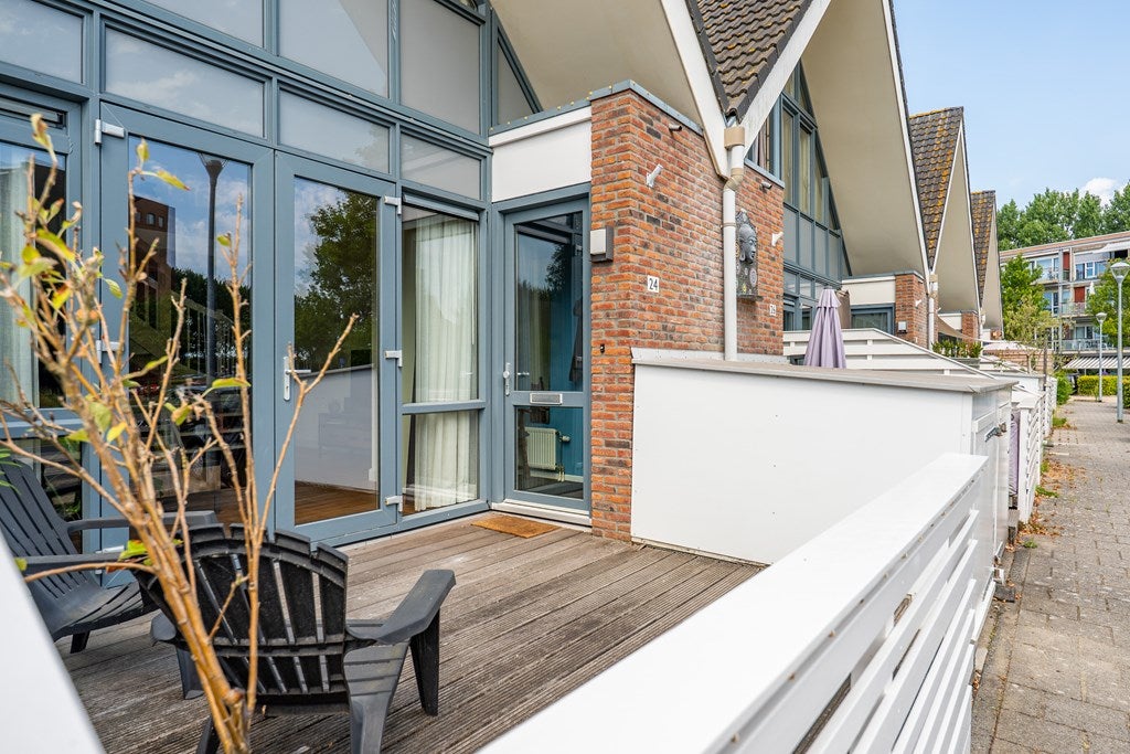 Tussenwoning te koop: Vuurdoornstraat 24, Lisserbroek