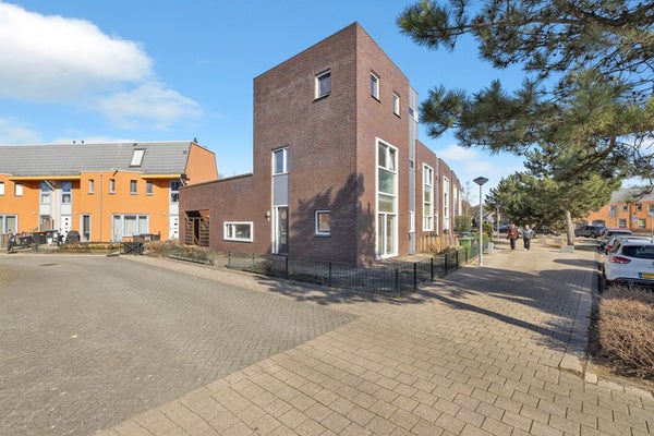 Woldplantsoen 1 in Lelystad