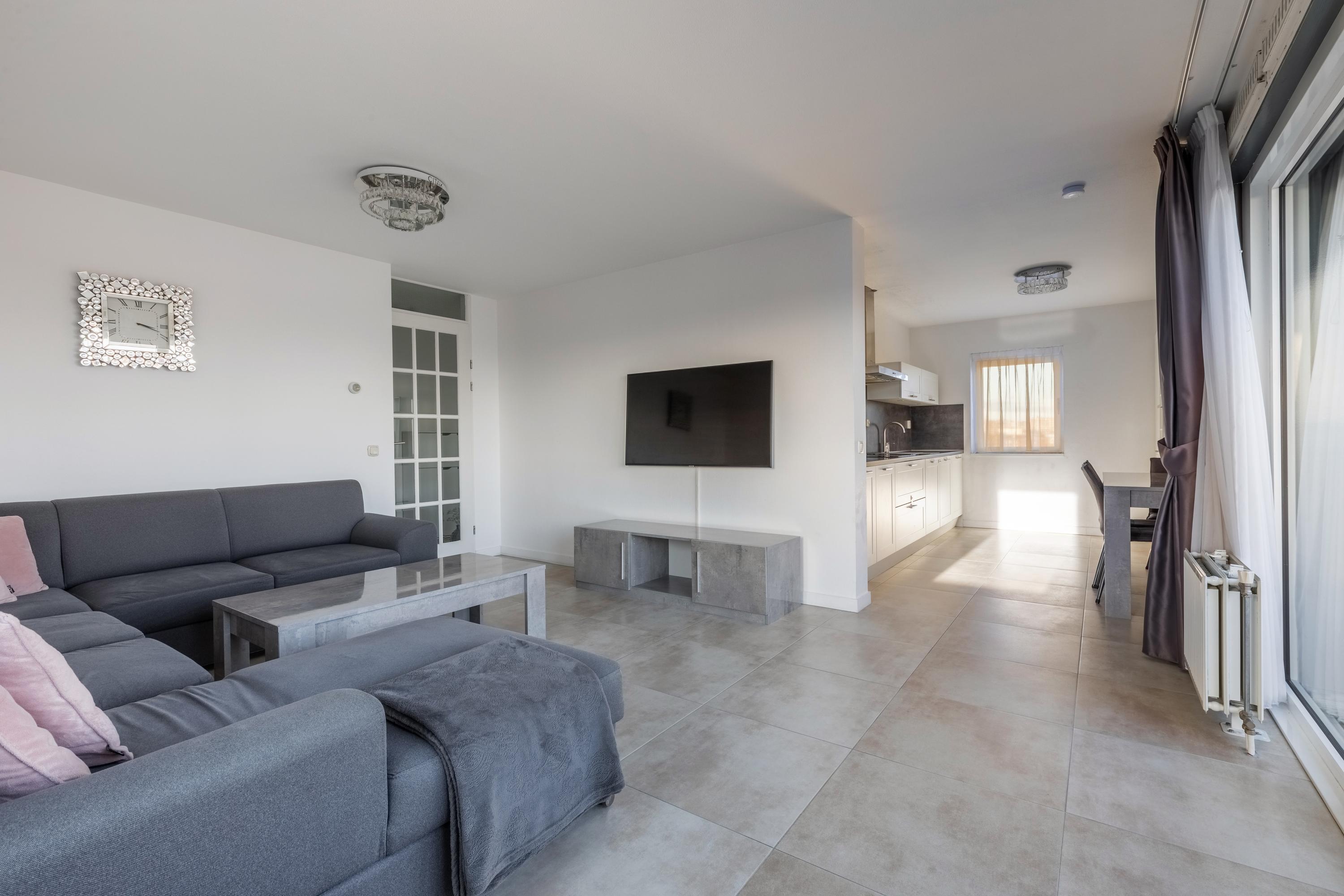 Appartement te koop: Ladogameerhof 175, Amsterdam