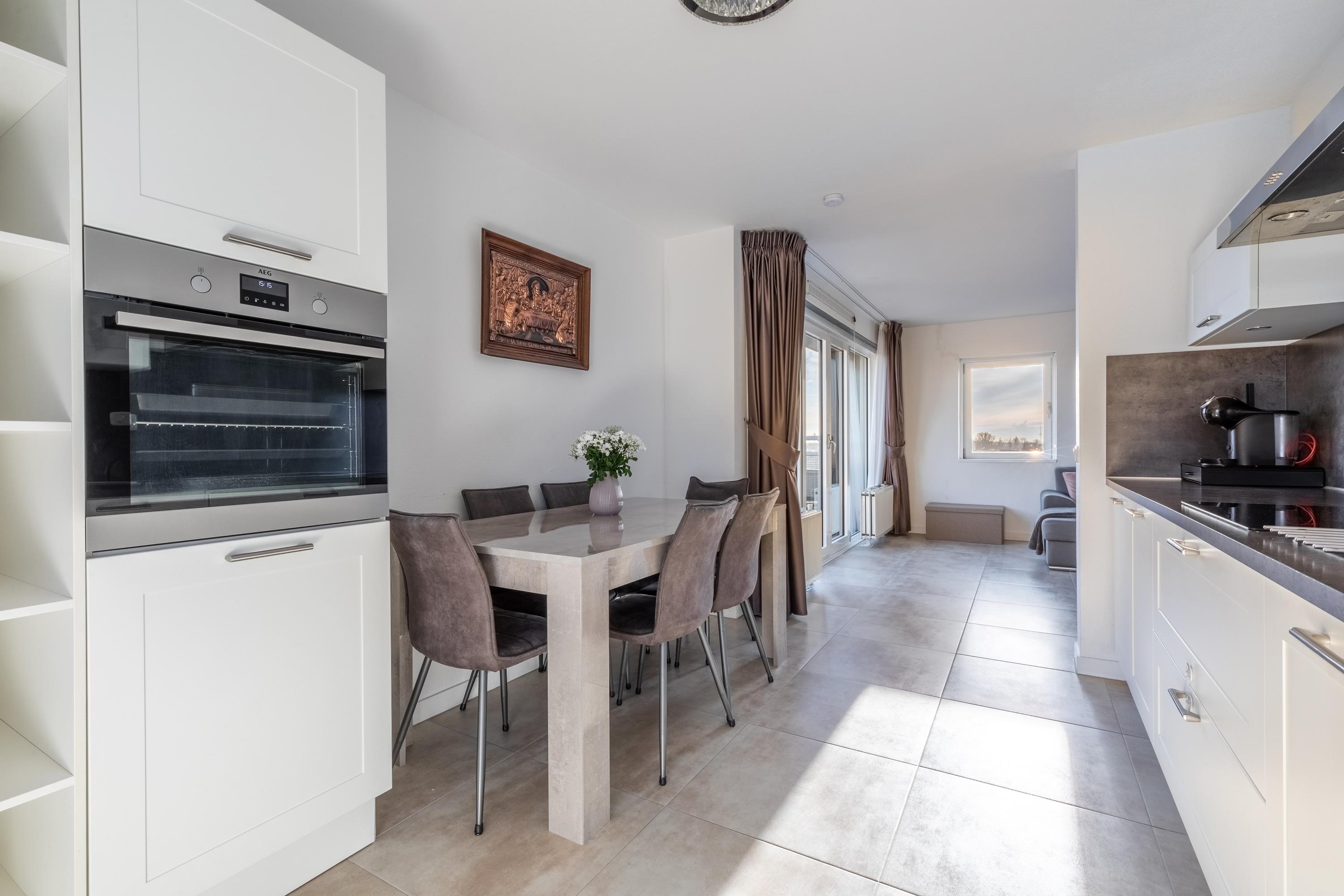 Appartement te koop: Ladogameerhof 175, Amsterdam