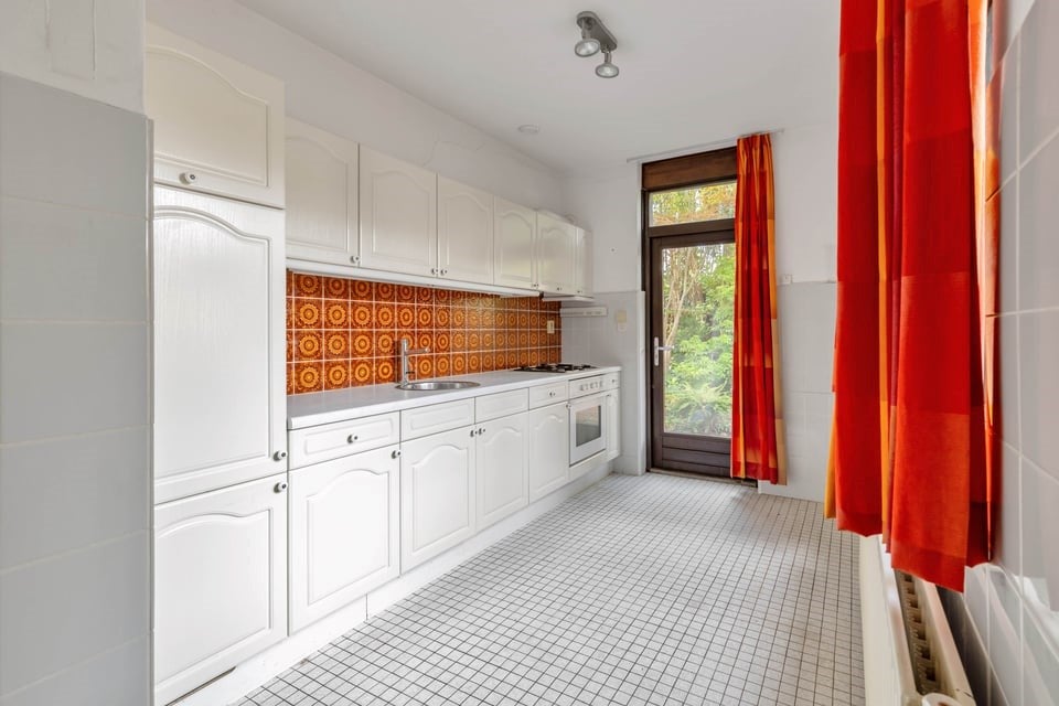 Tussenwoning te koop: Neptunushof 44, Maastricht