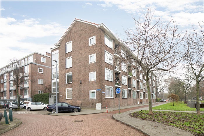 Hoekersingel 35