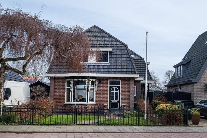 Middenweg 256