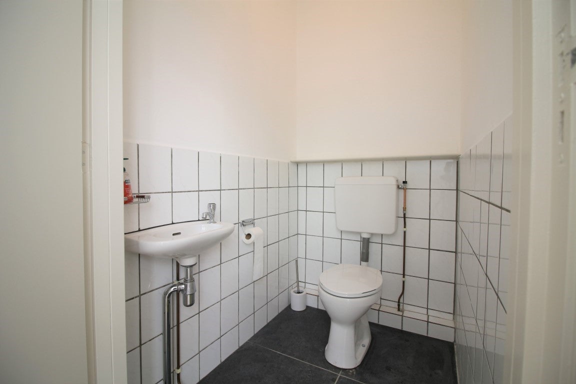 Appartement te huur: Dijkstraat 8, Kommerzijl