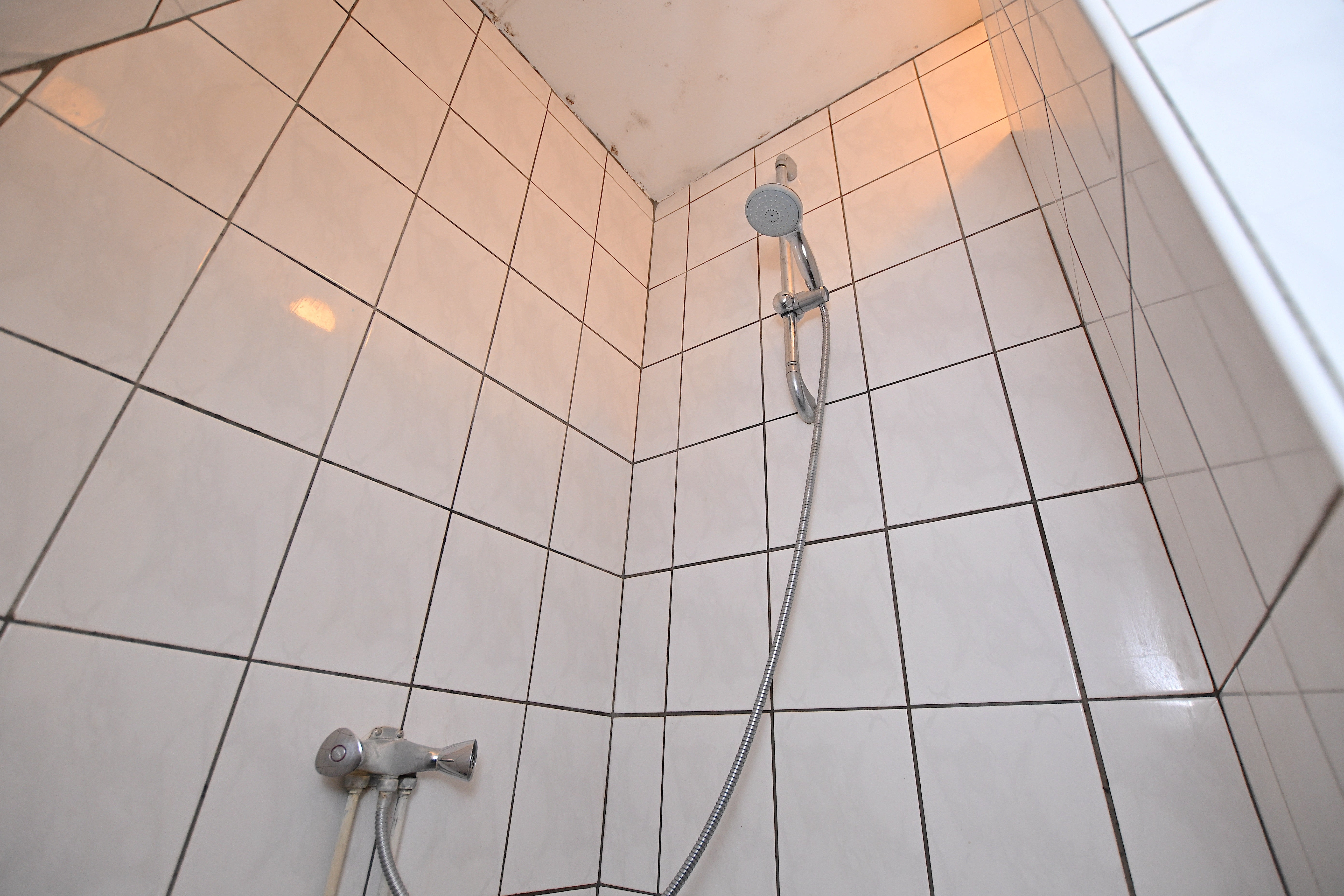 Kamer te huur: Meeuwerderweg 107-1, Groningen