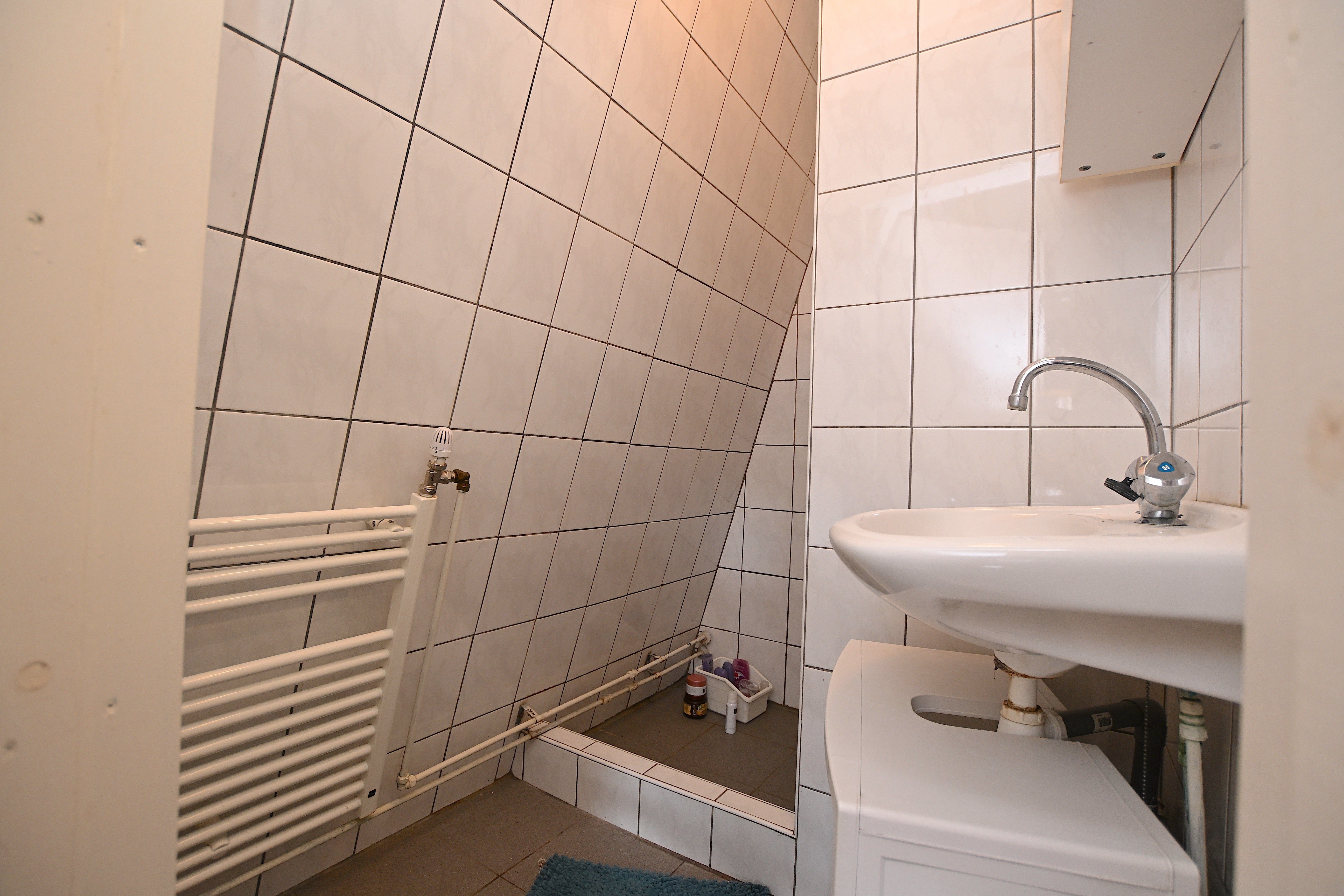 Kamer te huur: Meeuwerderweg 107-1, Groningen