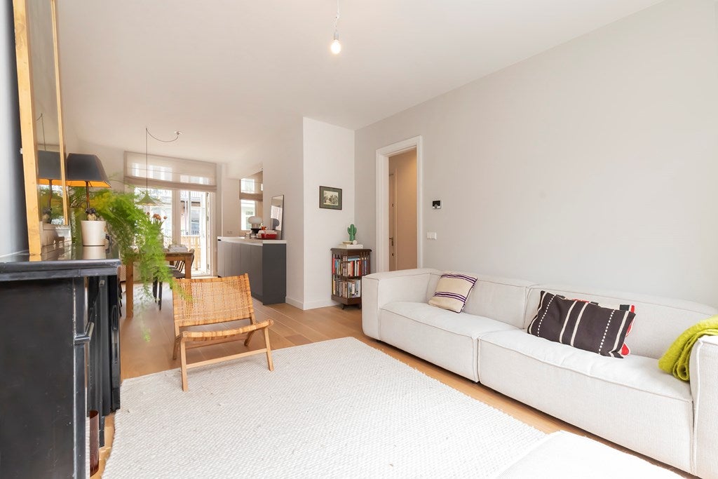 Flat Eerste Helmersstraat 214 2