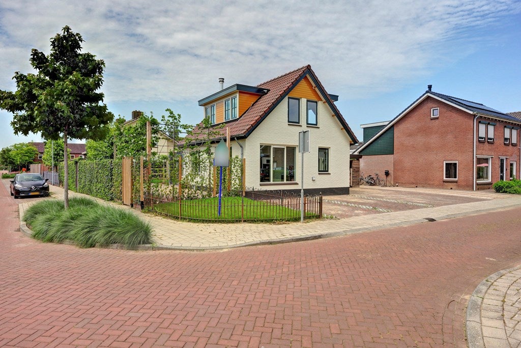 Huis Pastoor Gribnaustraat 6 in Giesbeek