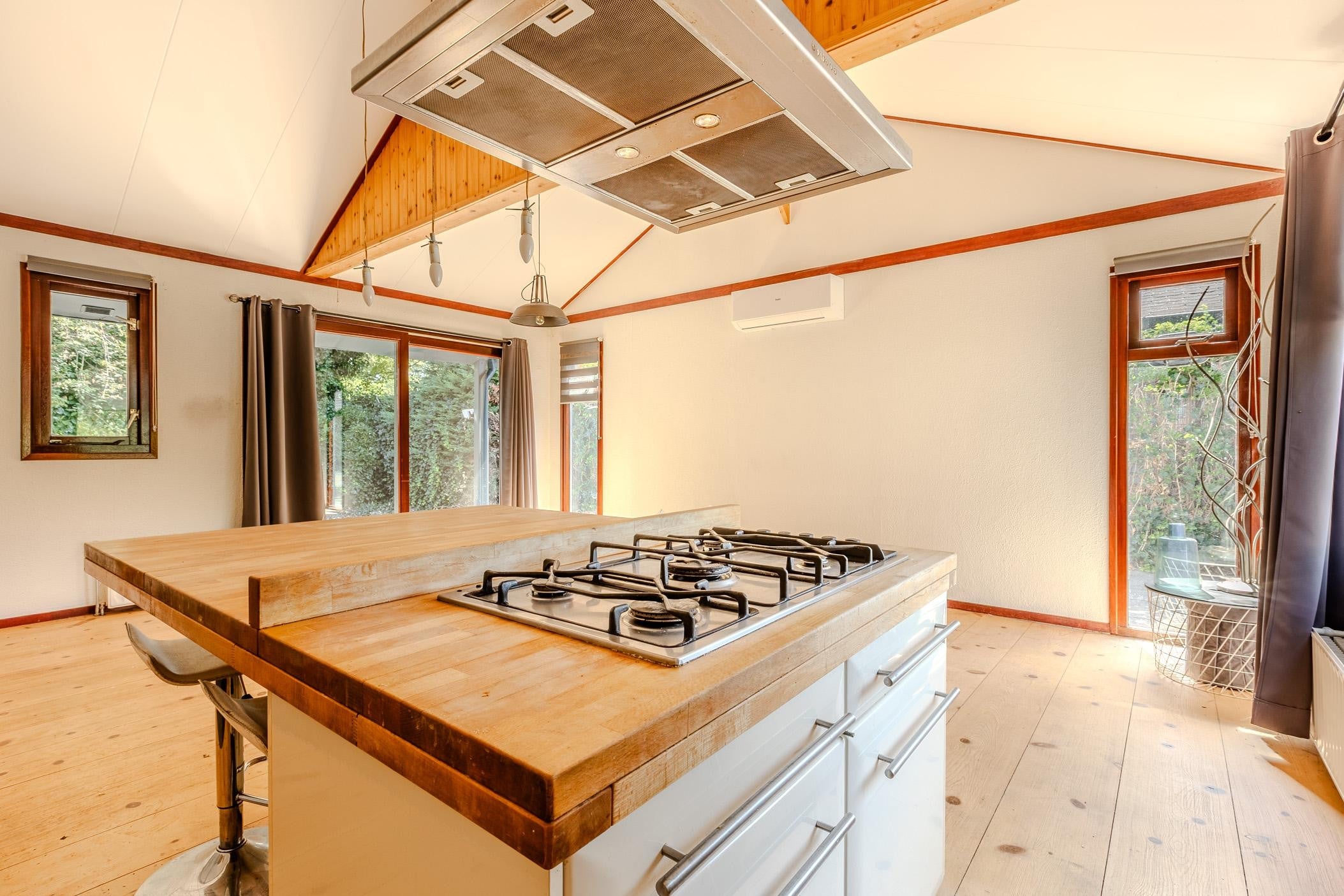 Vrijstaande woning te koop: Eendenparkweg 9-9, Ermelo