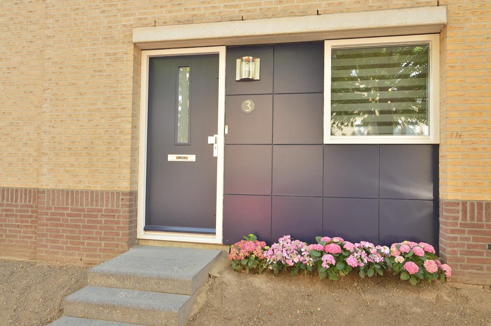Tussenwoning te koop: Kastanjelaan 3, Hoensbroek