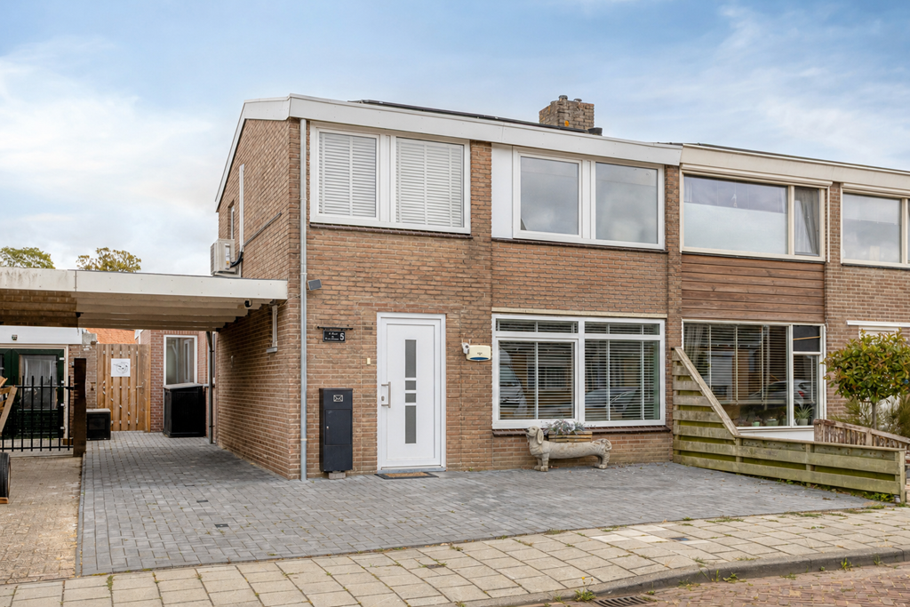 Huis Zandkreekstraat 5 in Lewedorp