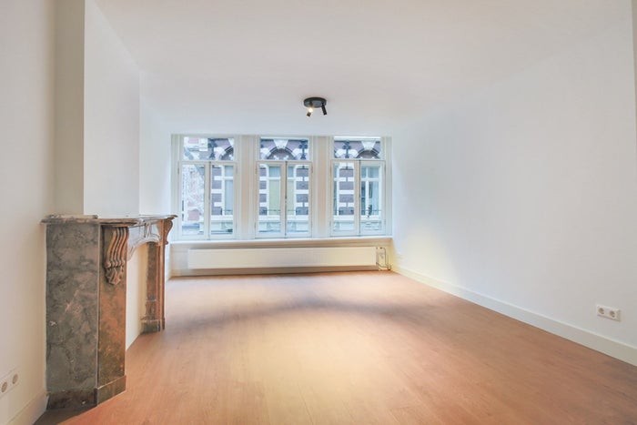 Te huur: Appartement Nieuwendijk 96 1 in Amsterdam