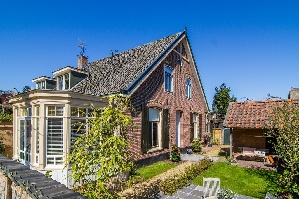 Laren – 1251LW