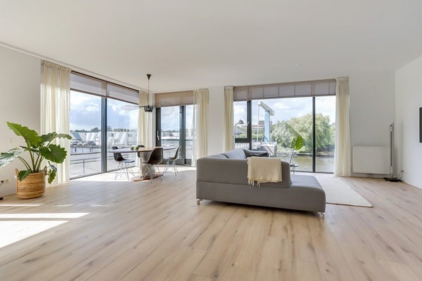 Flat Haagweg 131 in Leiden