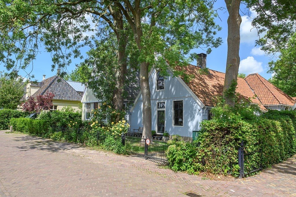Huis Dorpsstraat 3 in Broek in Waterland