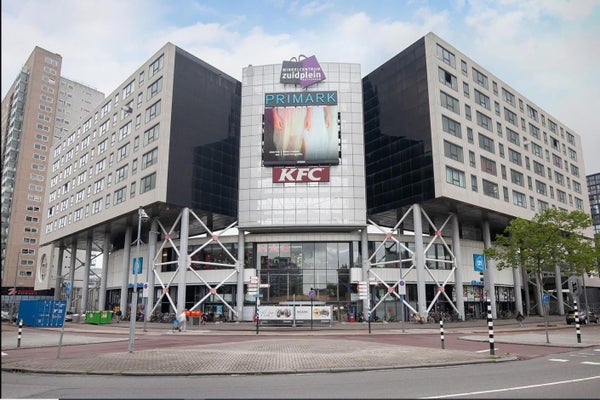 Appartement Zuidplein 678 in Rotterdam