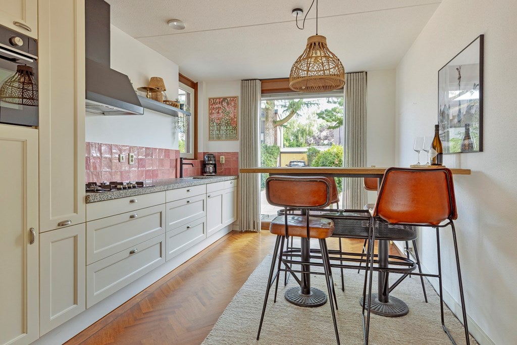 Tussenwoning te koop: Emanuel van der Venstraat 1A, Rosmalen