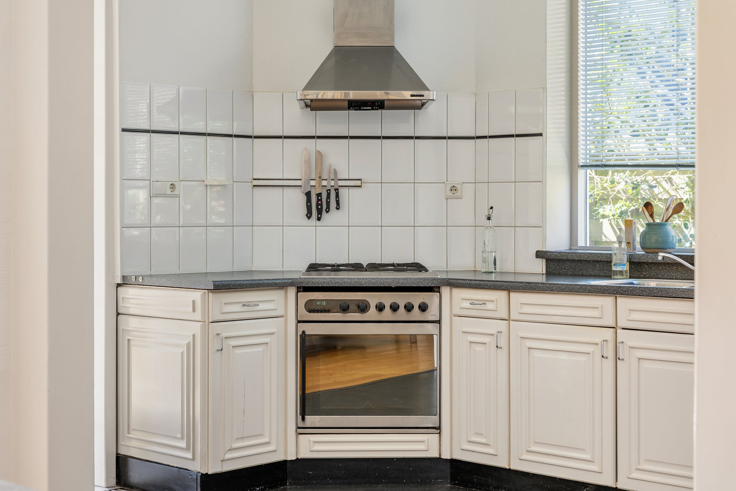 Hoekwoning te koop: Beneden Molendijk 49, Oud-Beijerland
