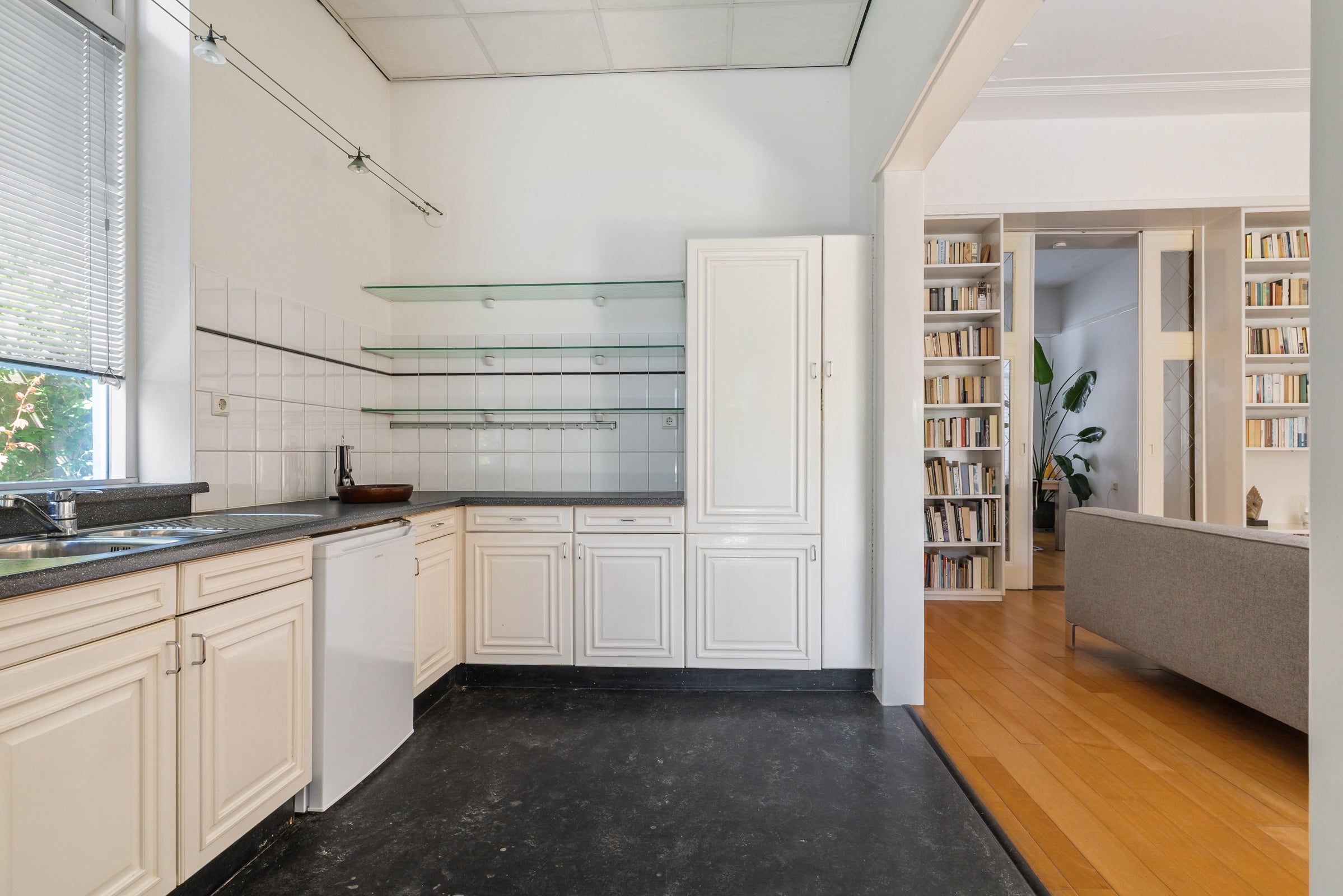 Hoekwoning te koop: Beneden Molendijk 49, Oud-Beijerland
