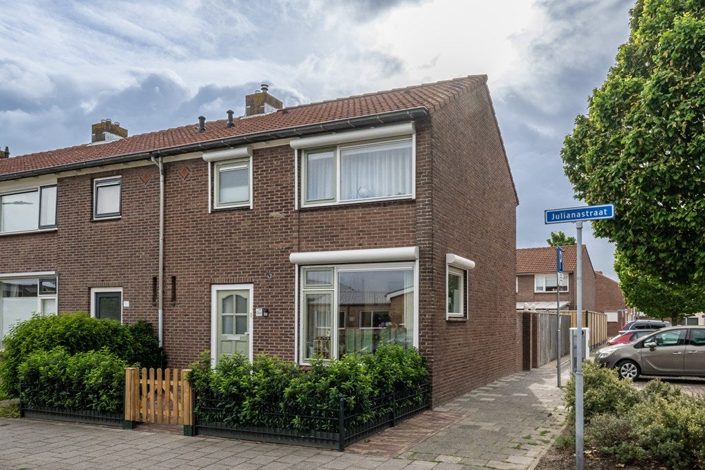 Huis Julianastraat 22 in Oude-Tonge