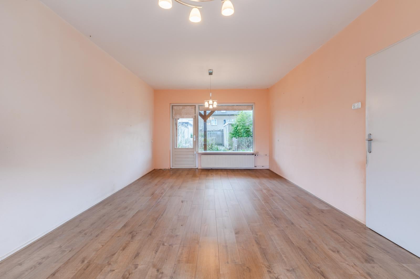 Tussenwoning te koop: De Ruijterstraat 11, Veghel
