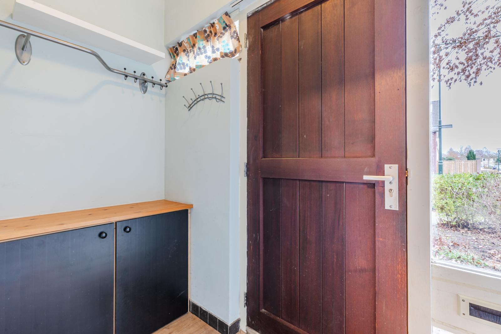 Tussenwoning te koop: De Ruijterstraat 11, Veghel
