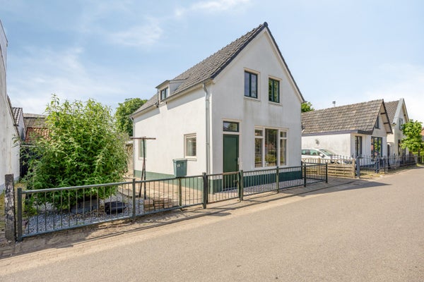 Huis De Koeldert 13 in Waardenburg