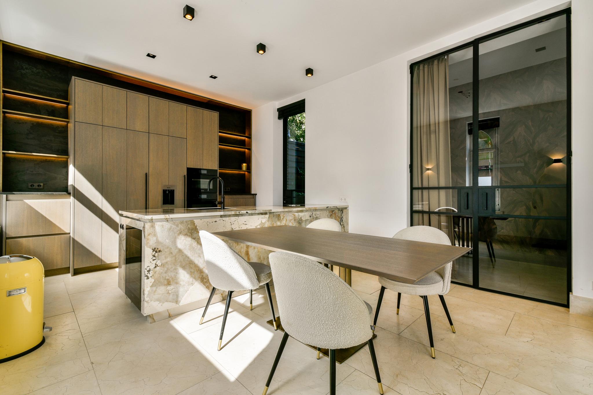 Te huur Huis Overtoom 298 H in Amsterdam
