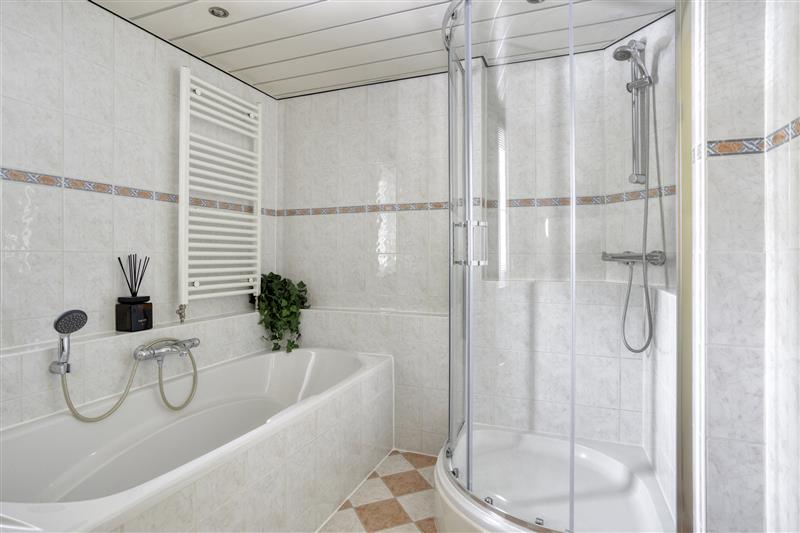 Tussenwoning te koop: Busweg 20, Eindhoven