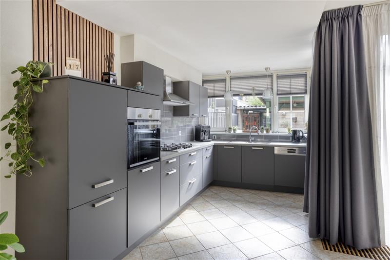 Tussenwoning te koop: Busweg 20, Eindhoven
