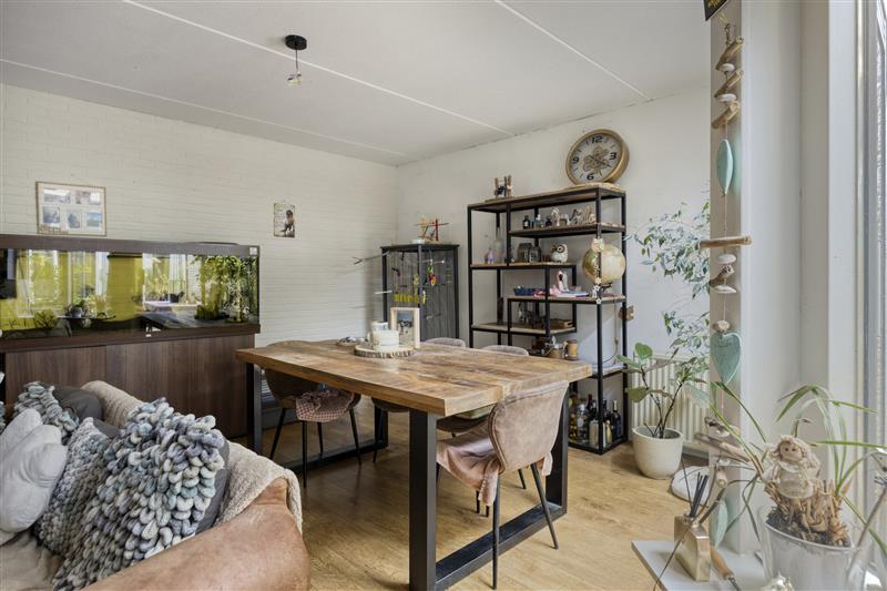 Tussenwoning te koop: Breedenborgstraat 3, Almere